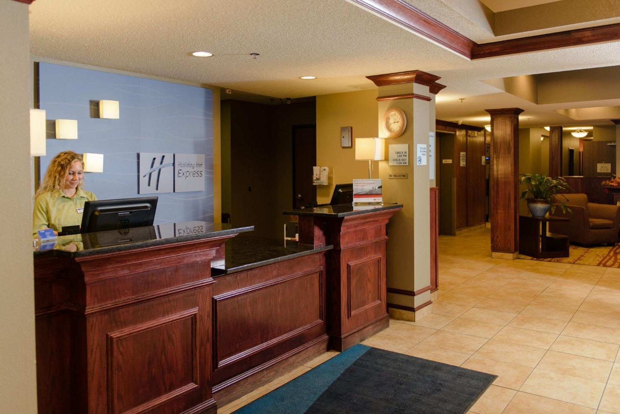 Holiday Inn Express & Suites Superior By Ihg Exterior foto