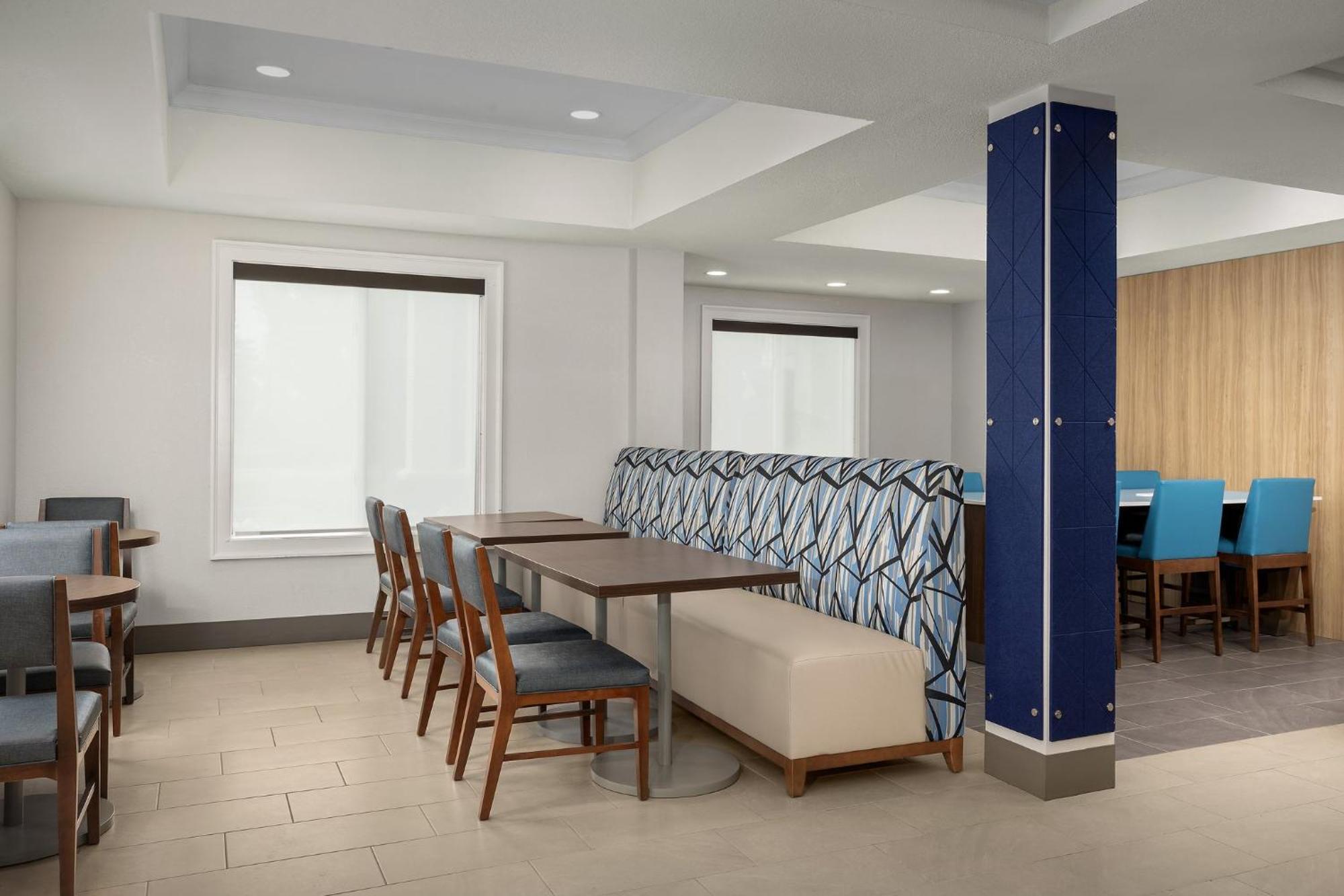 Holiday Inn Express & Suites Superior By Ihg Exterior foto