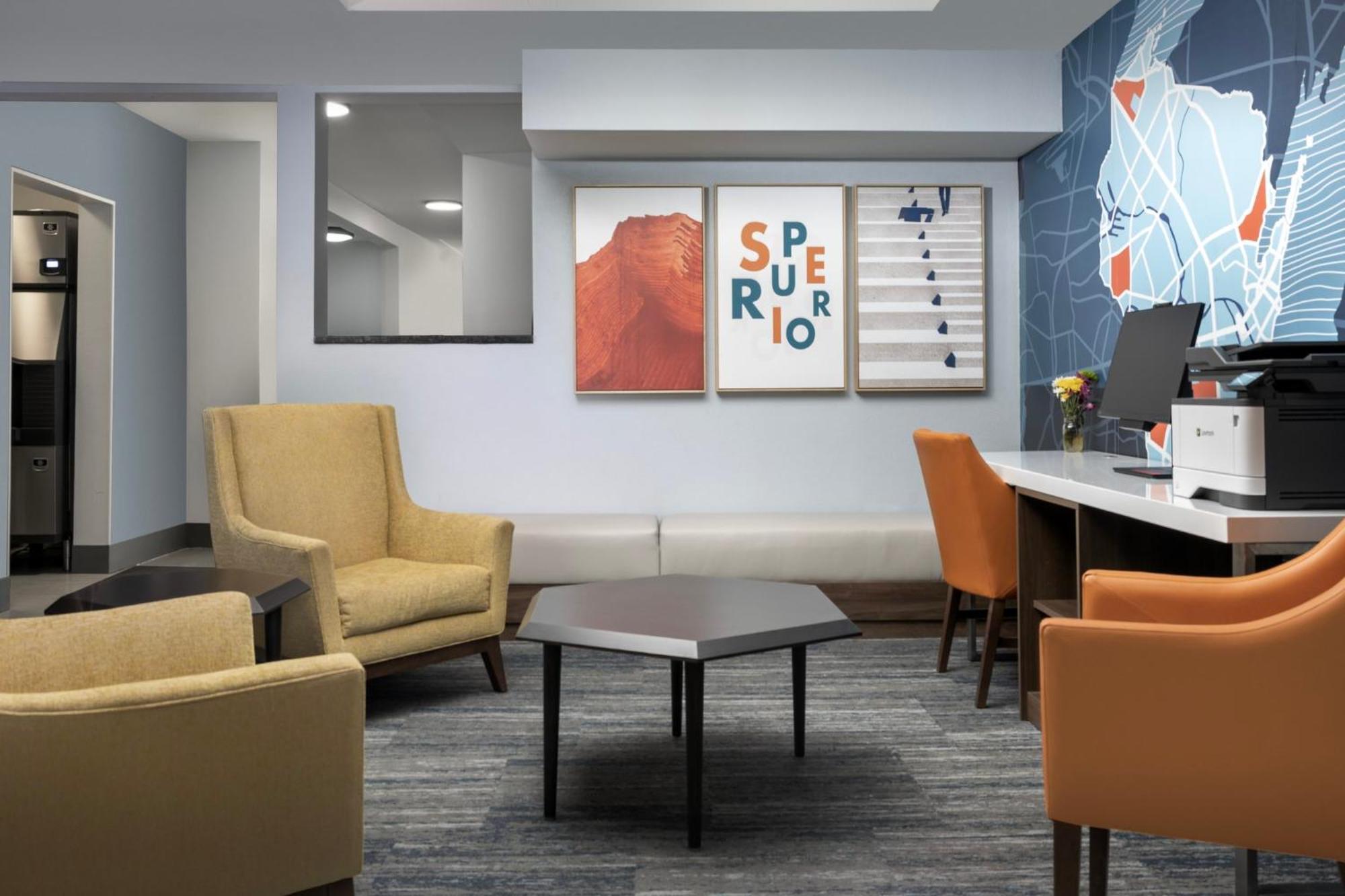 Holiday Inn Express & Suites Superior By Ihg Exterior foto