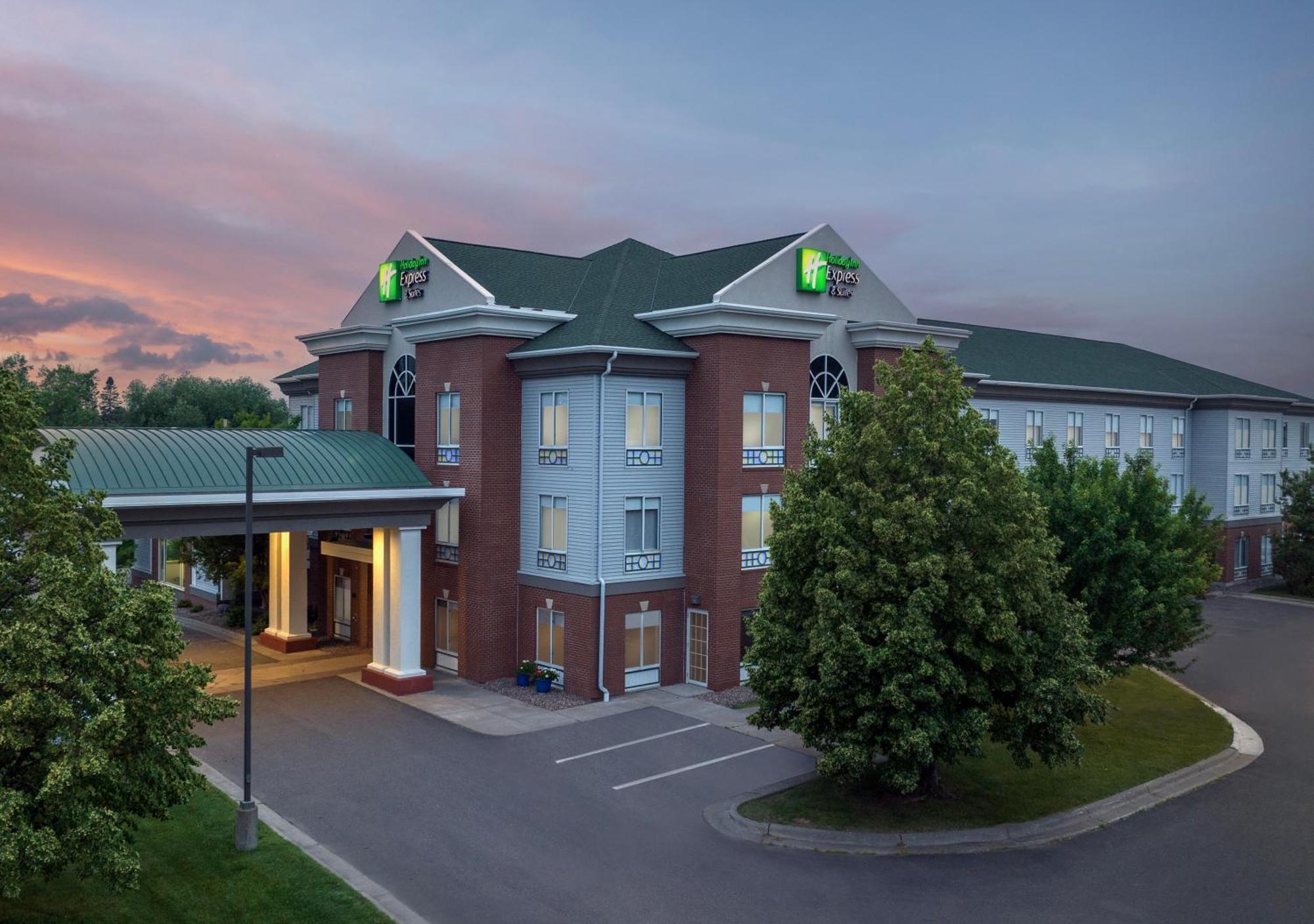 Holiday Inn Express & Suites Superior By Ihg Exterior foto
